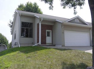 939 11th Ave S, Onalaska, WI 54650