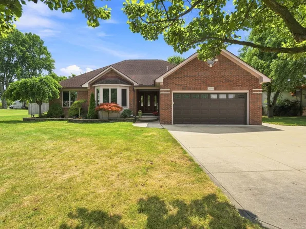 21010 S Miles St, Clinton Township, MI 48036