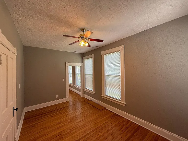 118 N Glenwood Ave — Photo 10