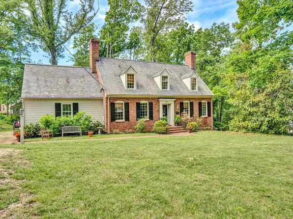 1931 Parkland Dr, Lynchburg, VA 24503
