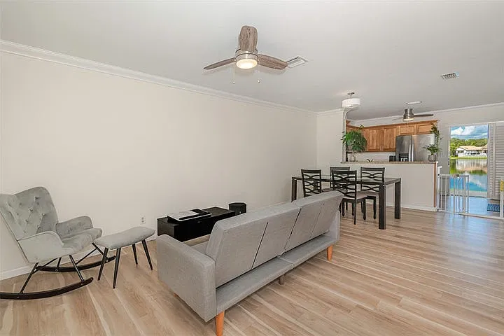 2 bed, 1088 sqft, $2,700 — Photo 4
