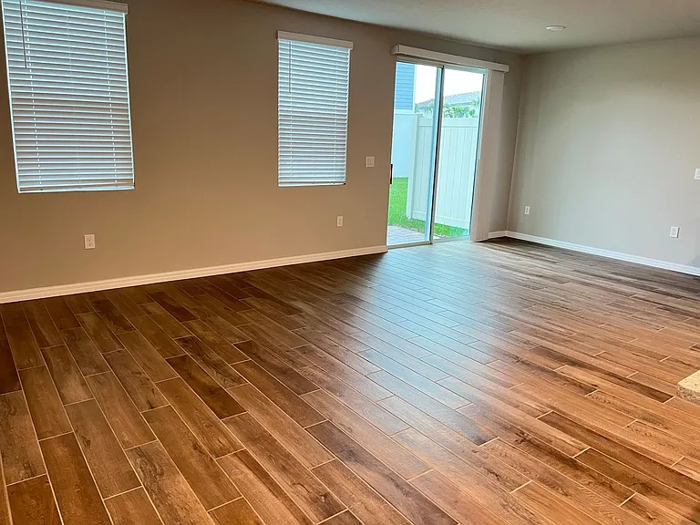 437 Legacy Loop — Photo 4