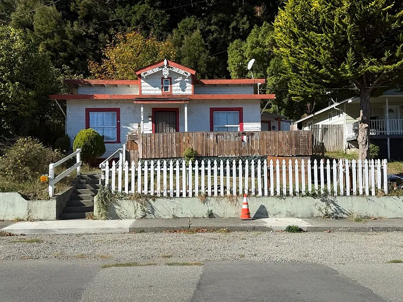 2 bed, 1200 sqft, $1,800 — Photo 2