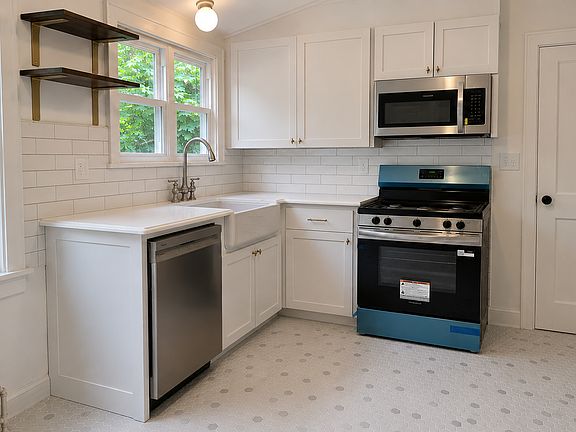 New stainless appliances