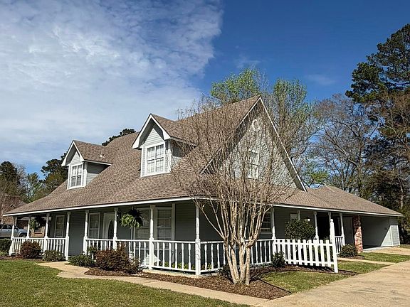 2nd image of 20 Timber Ridge Dr