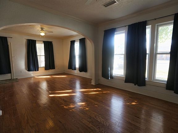 2nd image of 210 S Missouri Ave