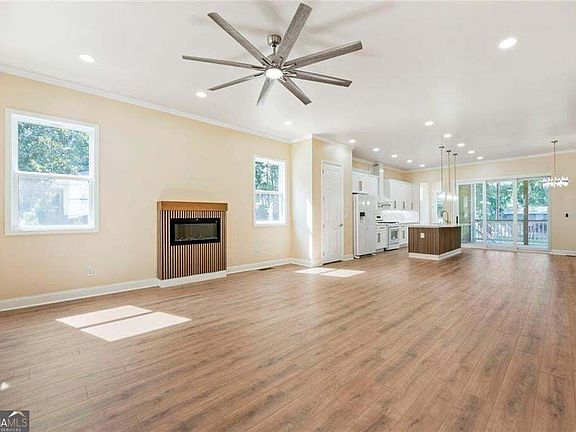 3rd image of 3395 Lee Pl