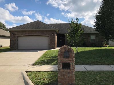 982 W Bates Dr, Nixa, MO, 65714