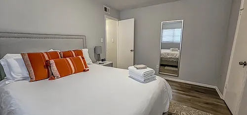 1579 Court Ave #2 Photo 1