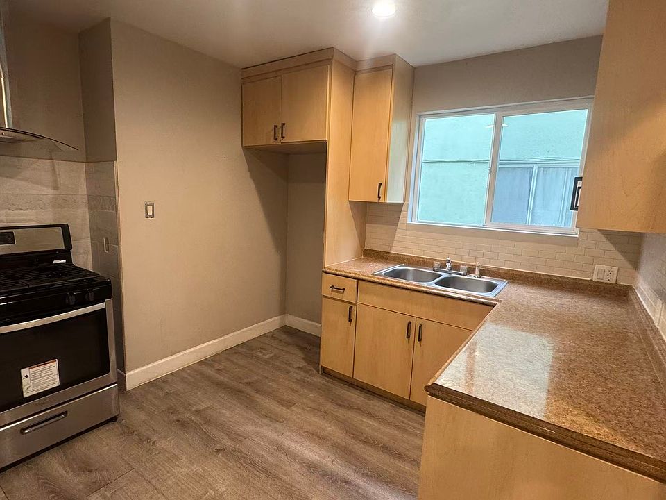 1st image of 7111 Fulton Ave #2