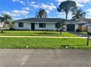 9555 Burlington Pl, Boca Raton, FL 33434