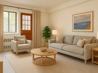 24-29 43rd St #1B, Astoria, NY 11103