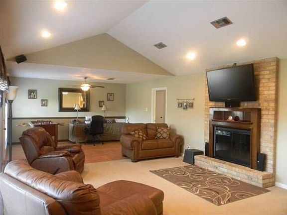 2nd image of 3741 Blackberry Ln