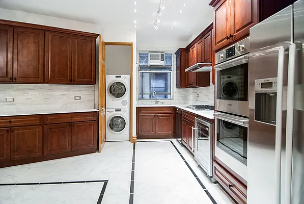 Rented by WAM Partners - William Moses Co. | media 81