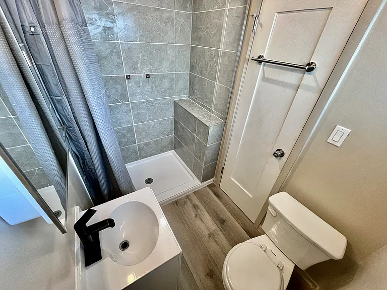 1711 W 84th Pl #1/2 — Photo 11