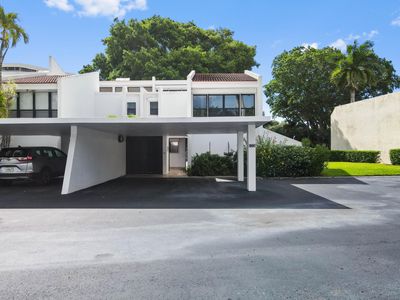 1900 Presidential Way #1-F, West Palm Beach, FL, 33401