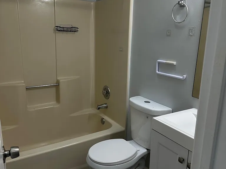 8516 Grandhaven Ave — Photo 15