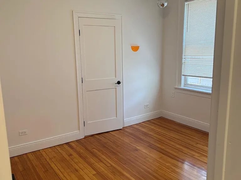 36 Courter Ave #1A — Photo 12