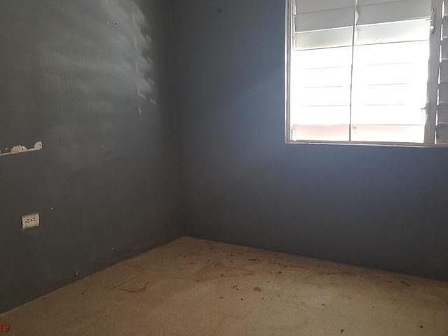 2nd image of 187 Calle Retiro E