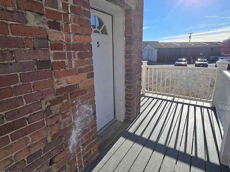 29 McCulloh St — Photo 2
