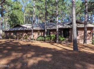 110 Old Hunt Rd, Pinehurst, NC 28374