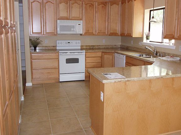 3rd image of 11045 Karen Ln
