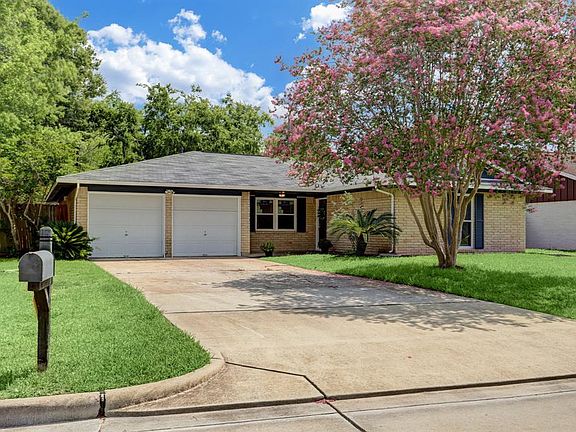 4th image of 405 Oak Vista Dr
