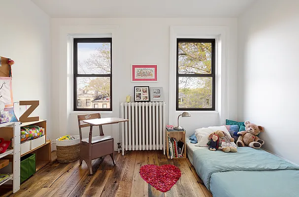 Rented by Compass | media 27