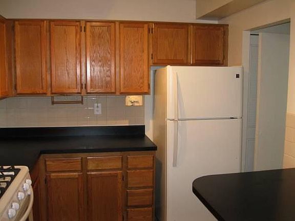 2nd image of 4401 Roland Ave