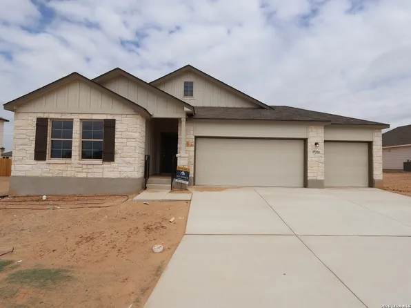 17510 Buffalo Grass Lane, Elmendorf, TX 78112