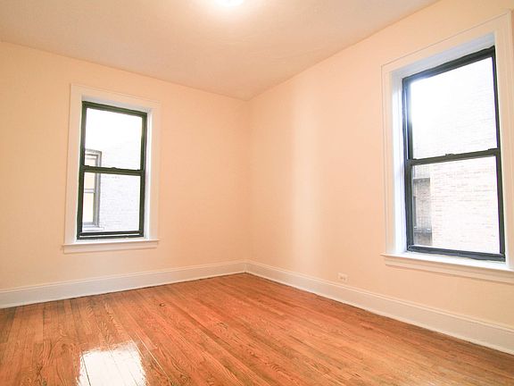 4th image of 1124 46th Ave #3