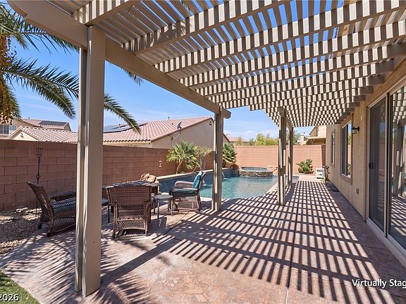 5th image of 1633 Luna Vista Pl