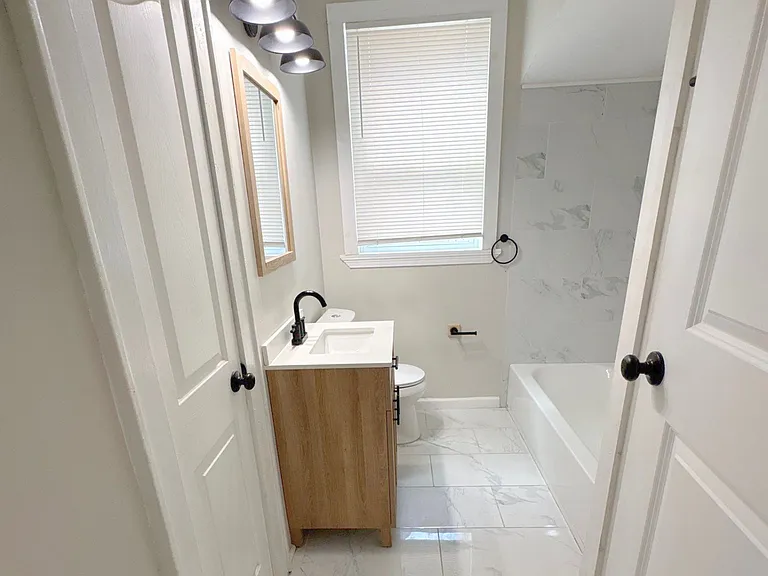 859 Biggs St — Photo 11