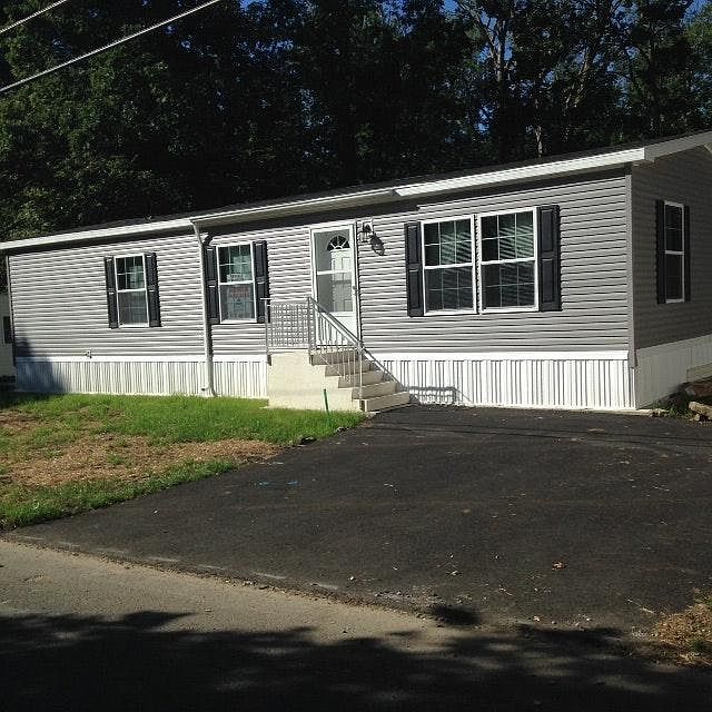 83 Lake Breeze Drive