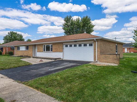 3rd image of 617 Bradfield Dr