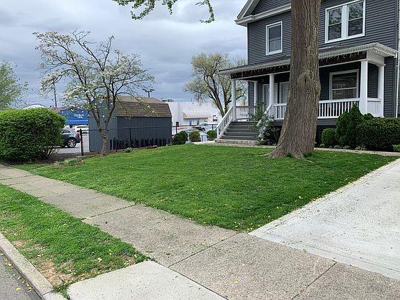 2nd image of 3644 Zumstein Ave #1