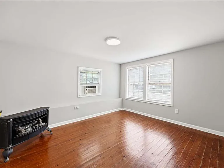 3638 E Main St #4 — Photo 6