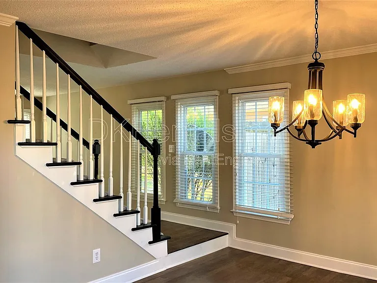 416 Carmain Ln NW — Photo 8