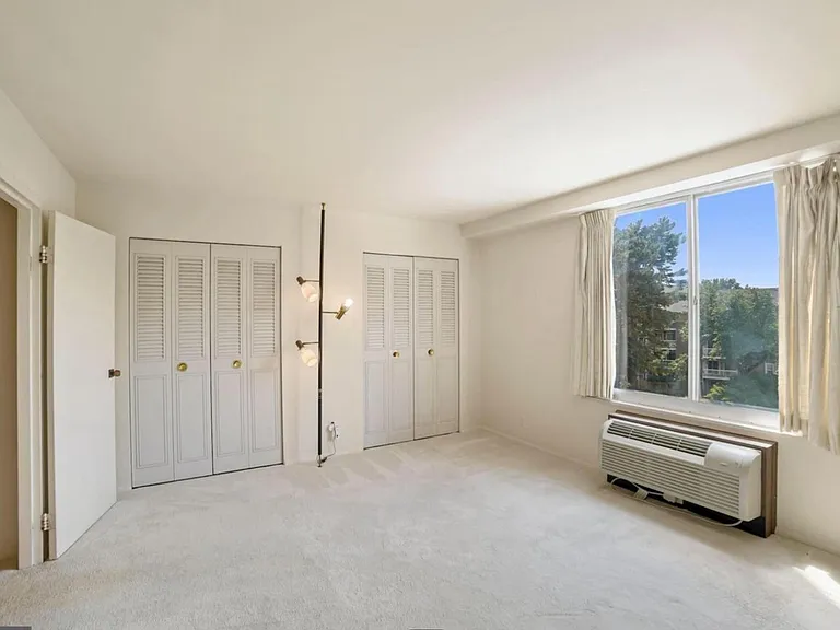 9701 Fields Rd #308 — Photo 6