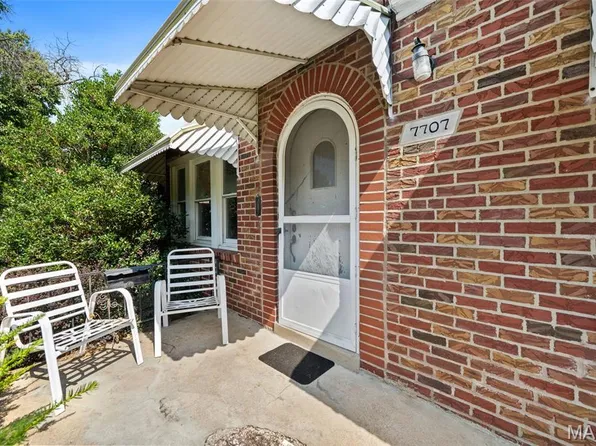 7707 Murdoch Ave, Saint Louis, MO 63119