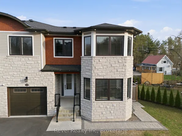 181 Anglo St, Bracebridge, ON P1L 2H3