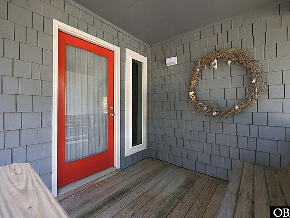 2nd image of 1155 Franklyn St