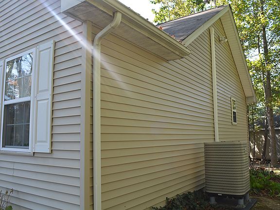 5th image of 35340 Pine Ct