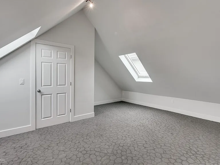 2525 N Wayne Ave #2R — Photo 9