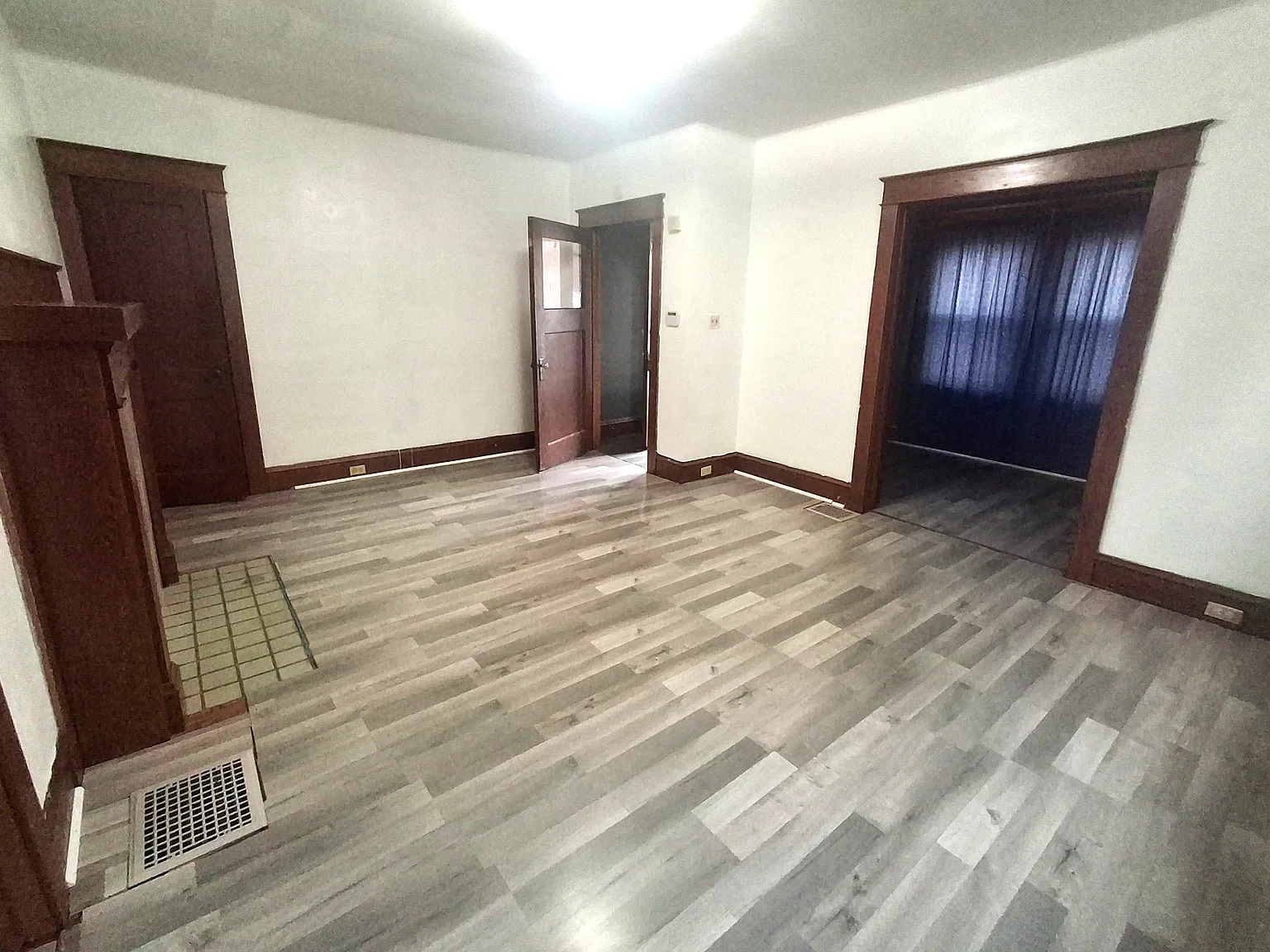 2 bed, 1200 sqft, $850 — Photo 3