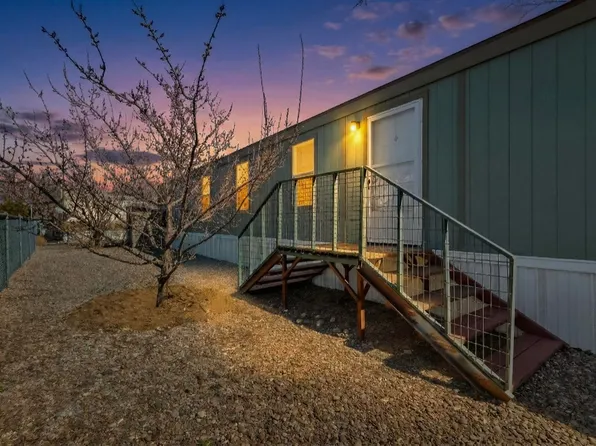 9509 Botts St SE, Albuquerque, NM 87123