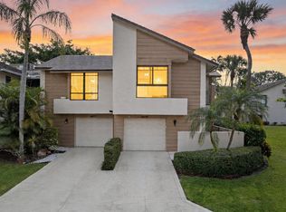 6079 Glendale Dr, Boca Raton, FL 33433