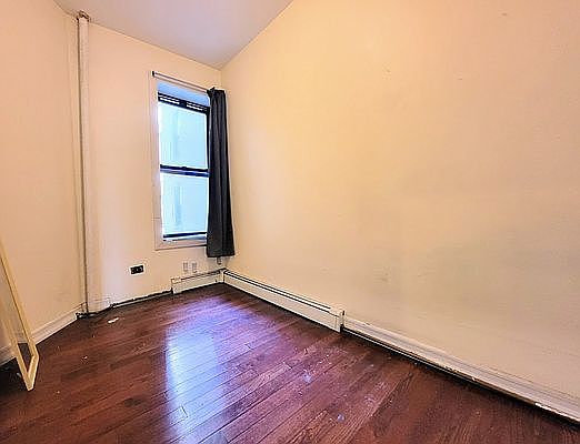 3rd image of 18 E 105th St APT 5