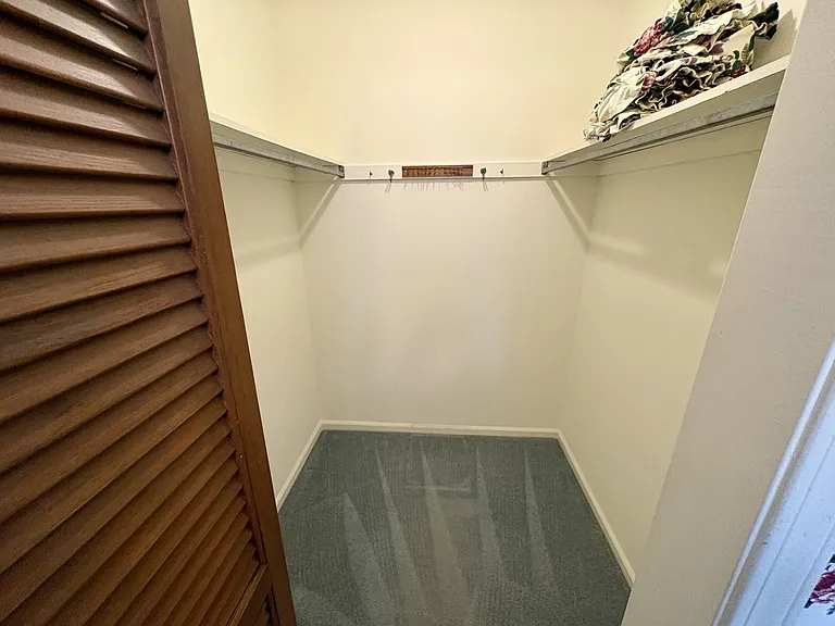 1003 Chambers Ln — Photo 22