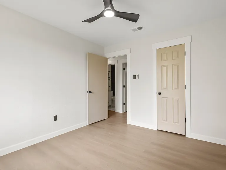 185 Lakeview Dr — Photo 22